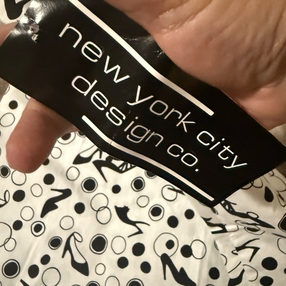 New York City Design Co. Black and White Knee-Length A-Line Skirt Size 12 - Picture 3 of 10